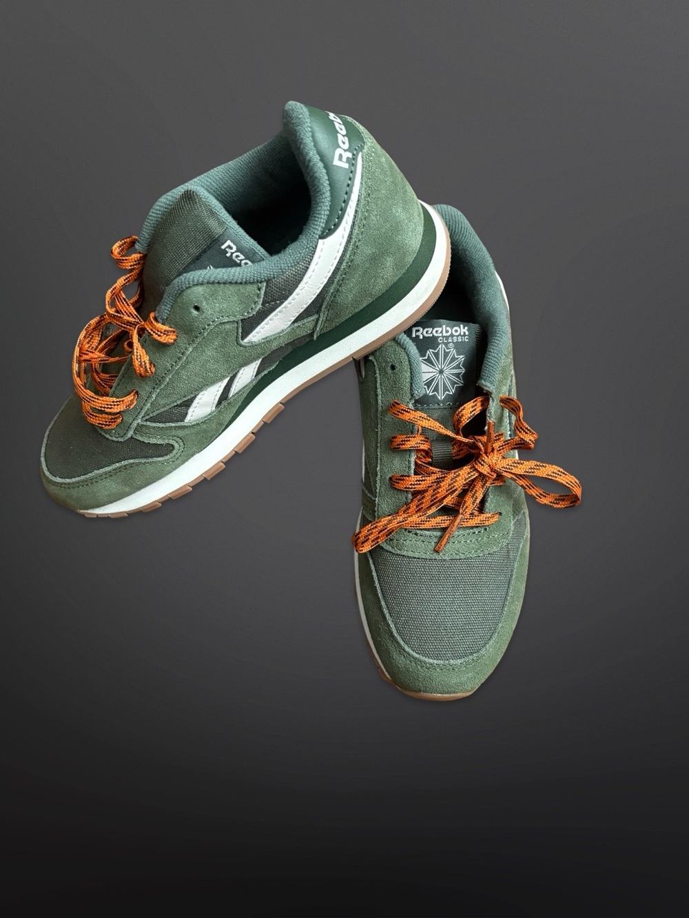 Reebok Kid’s Green Suede Classic Runner with Orange Laces Size 3
